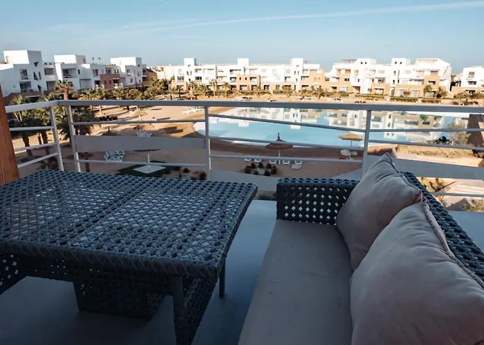 Swan Lake, 3 Bedrooms, Roof Apartment El Gouna